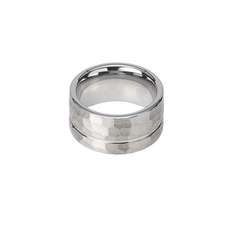 Unique&Co Tungsten Hammered Carbide Ring