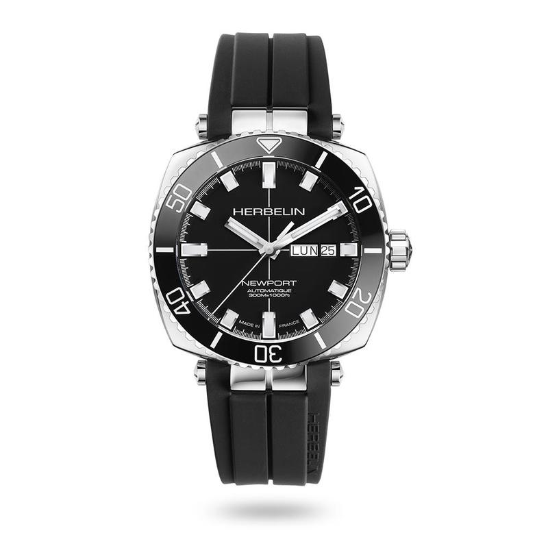 Automatic Newport Diver Black Rubber Strap Watch